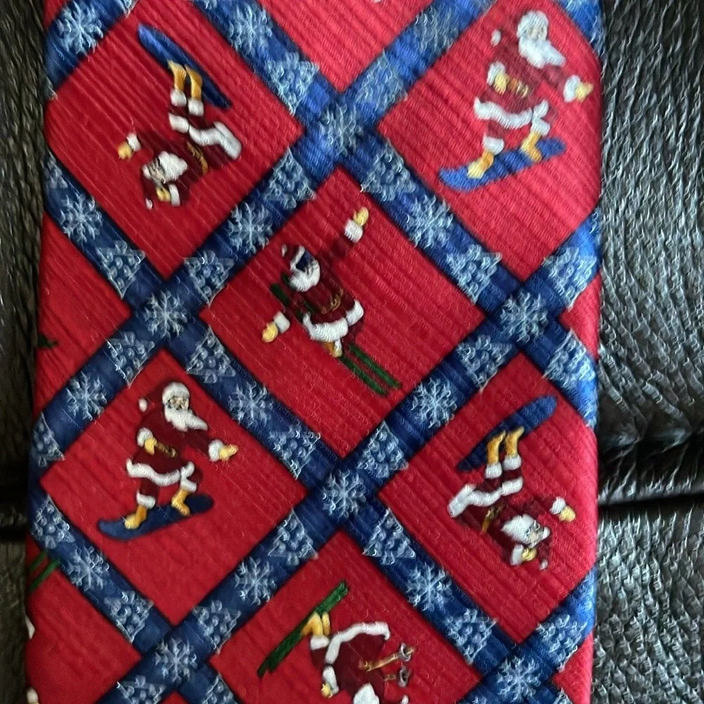 Men’s Christmas Tie. Santa snow sports. City Streets brand. Red. 100% silk - Picture 2 of 4
